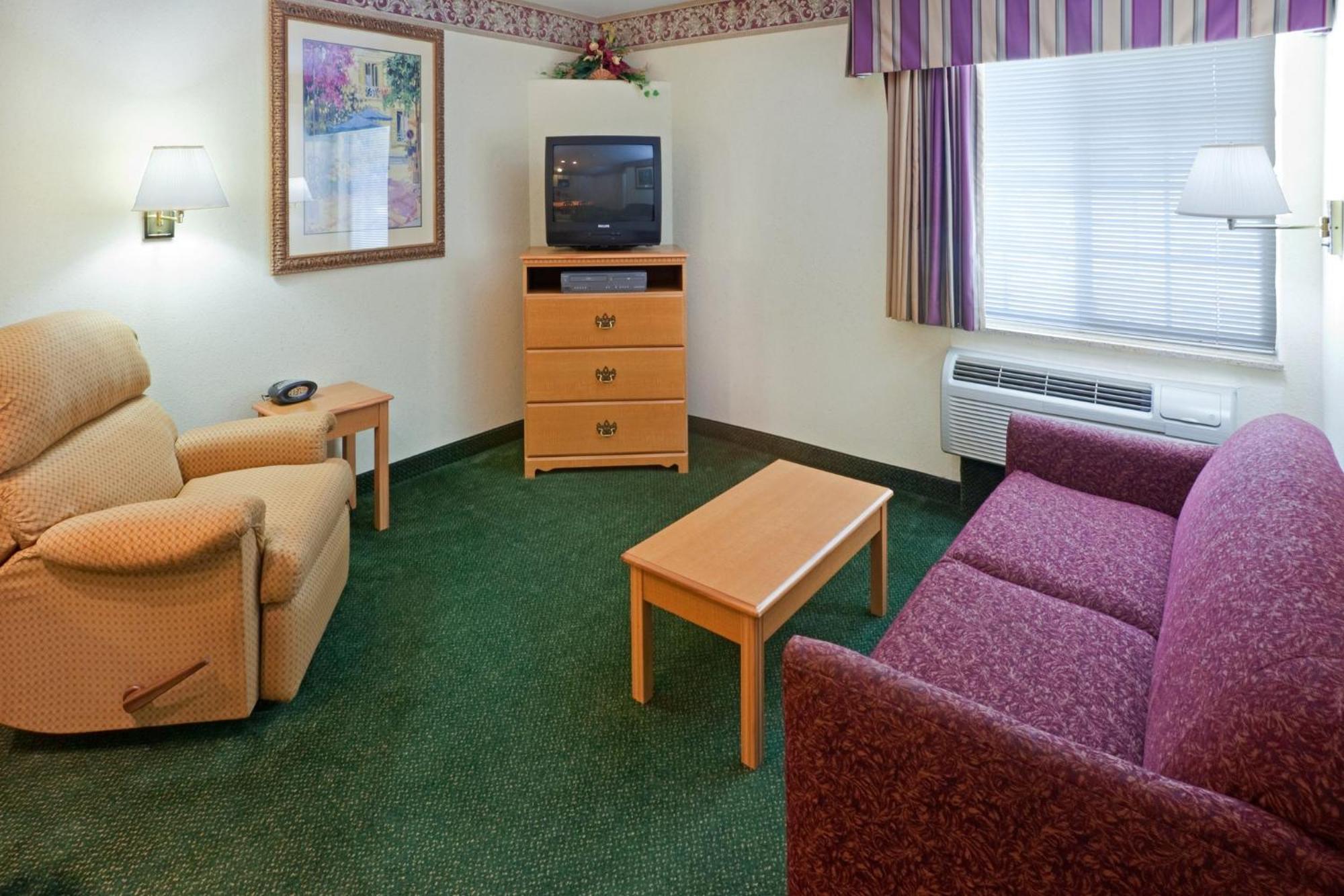 Candlewood Suites Tyler By Ihg Екстер'єр фото